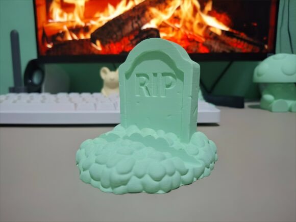 Spooky Yet Fun: The Tombstone Phone Holder 3D Print M